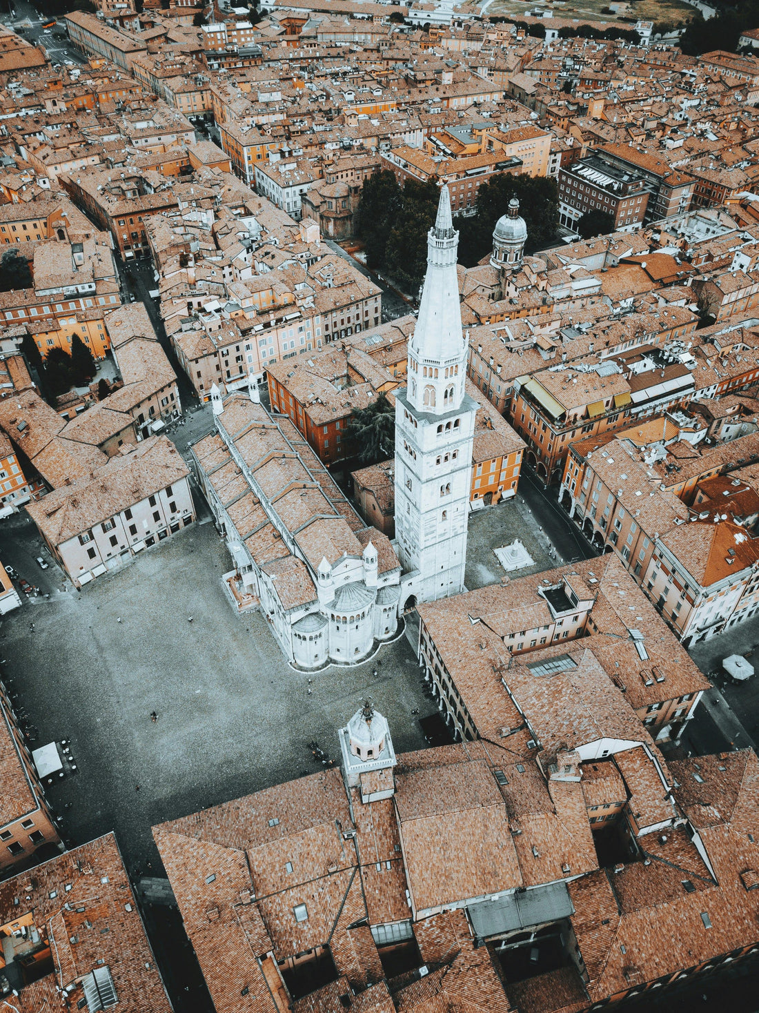 Il Duomo di Modena: un capolavoro dell'arte romanica